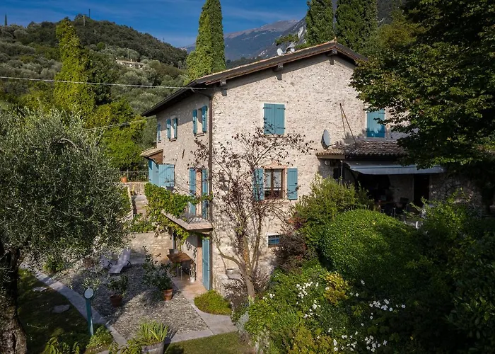 Giacomazzi House Bri *